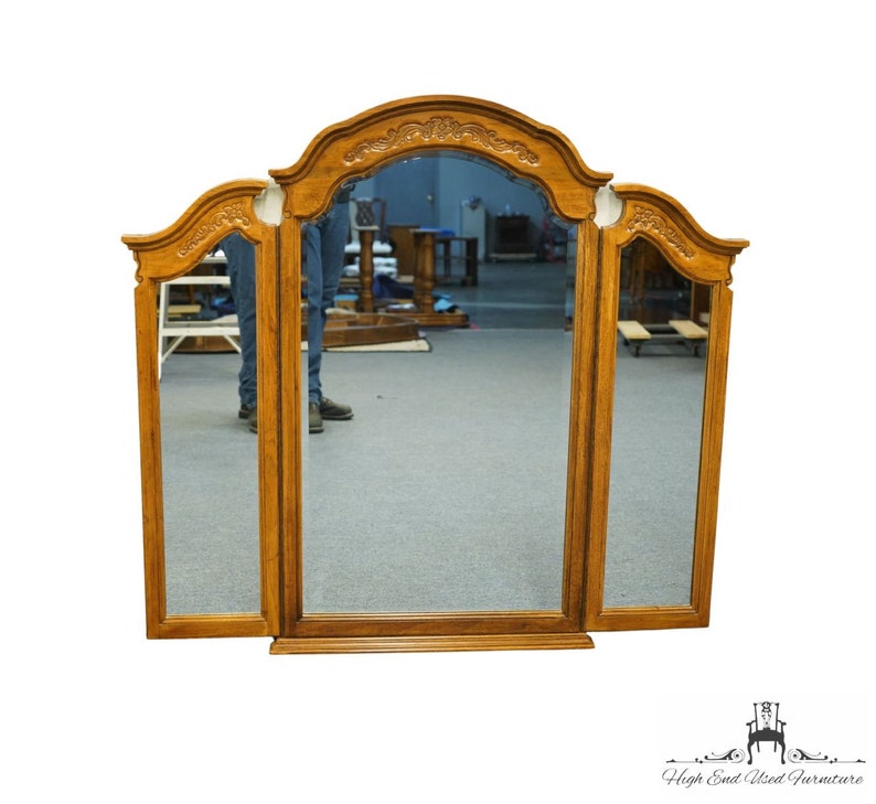 THOMASVILLE FURNITURE Camille Collection Country French 52 Tri-View Mirror 11411-260 image 3
