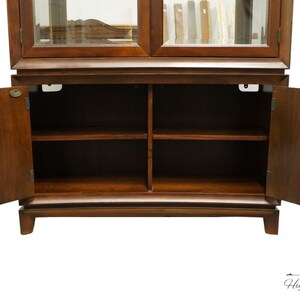 HOOKER FURNITURE Contemporary Modern Style 46 Lighted Display Curio / China Cabinet 9003-75904 image 6