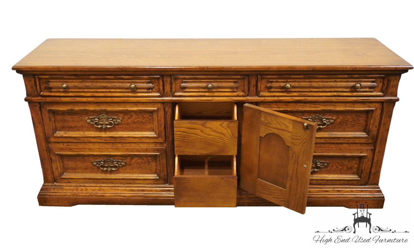 DREXEL HERITAGE Bishopsgate Collection English Tudor Style 72