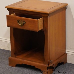 DIXIE FURNITURE Maple Valley Collection Colonial / Early American 20 Open Cabinet Nightstand 100-21 image 3