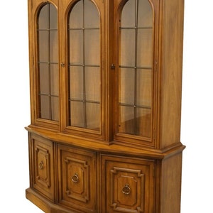 DREXEL HERITAGE Adano Collection Italian Neoclassical 78 China Cabinet 468-430-2