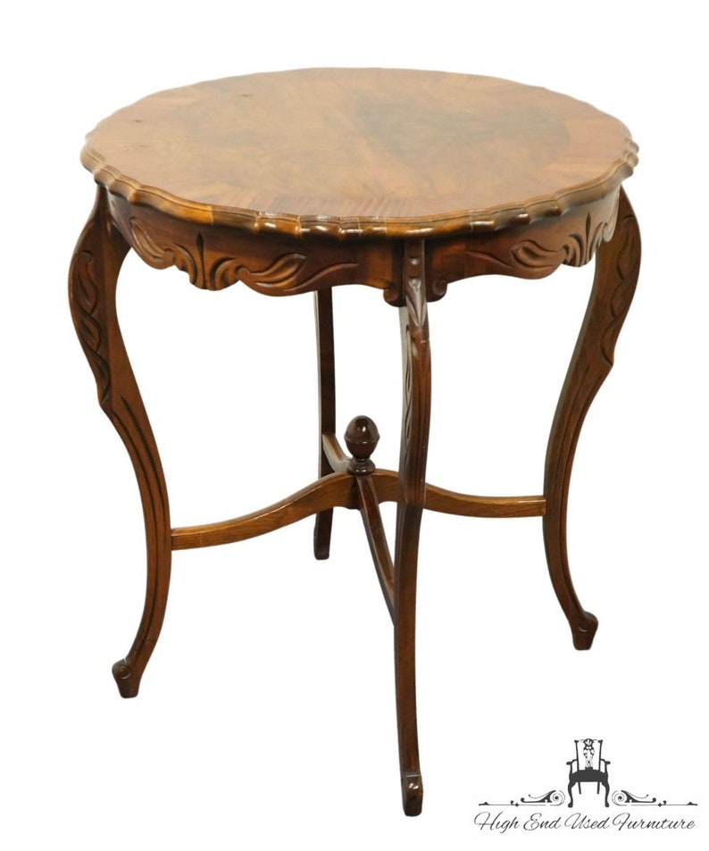 VINTAGE ANTIQUE Country French Provincial Burled Walnut 28 Round Piecrust Accent Table image 2