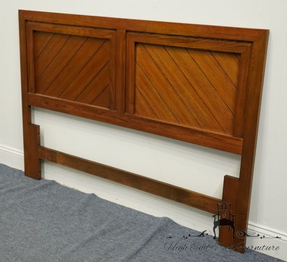 THOMASVILLE FURNITURE Woodfield Collection Rustic Americana Queen