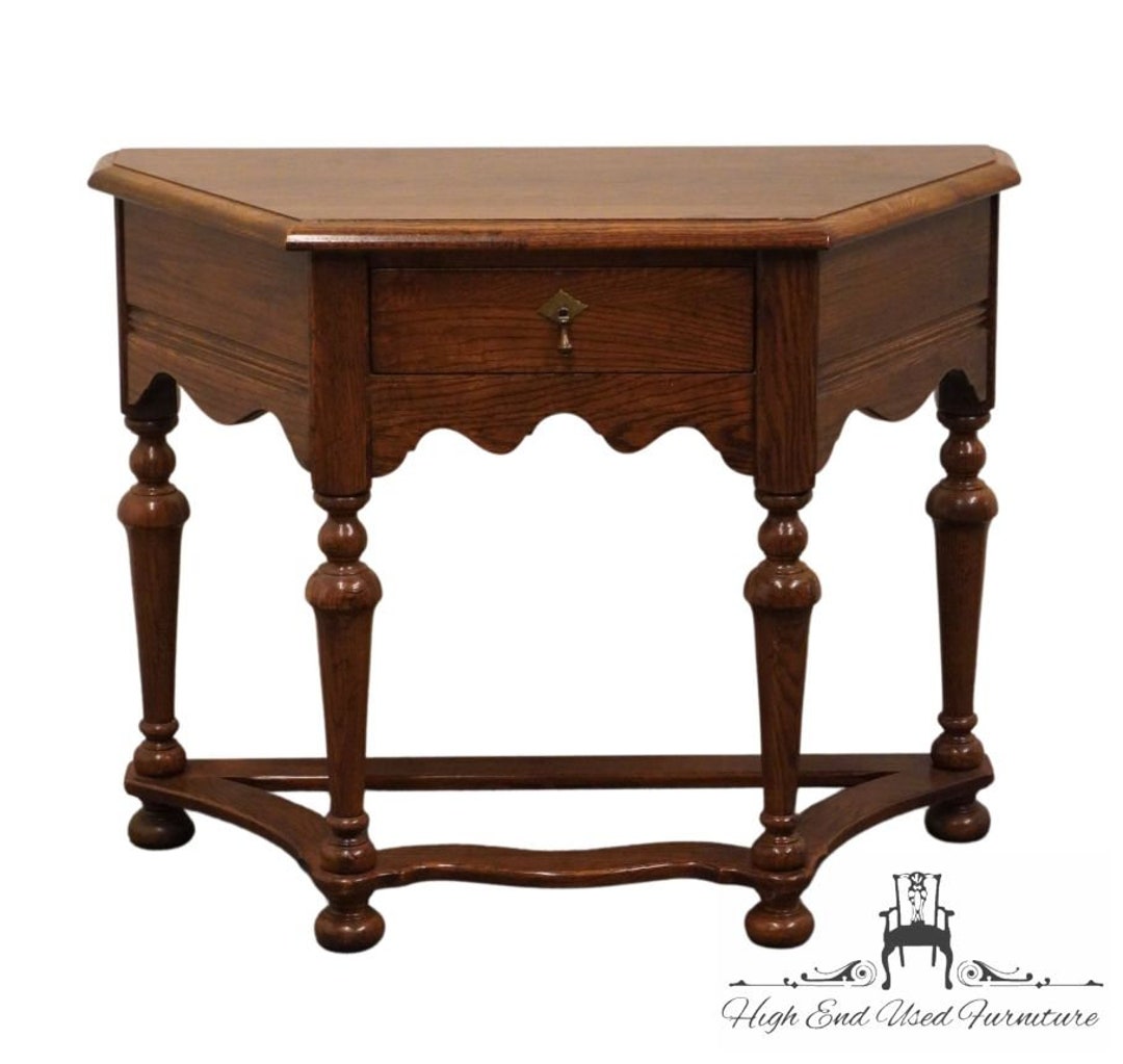 ETHAN ALLEN Royal Charter Collection Solid Oak 36 Accent Entryway