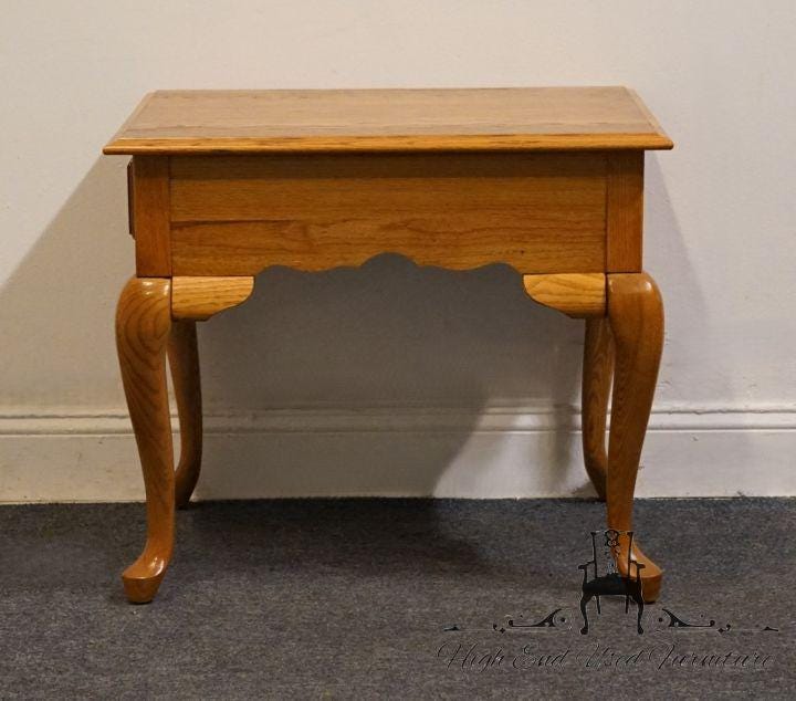 BROYHILL FURNITURE Solid Oak Early American Country Style 22
