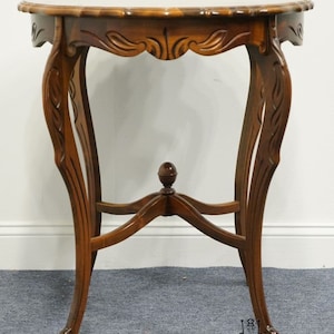 VINTAGE ANTIQUE Country French Provincial Burled Walnut 28 Round Piecrust Accent Table image 5