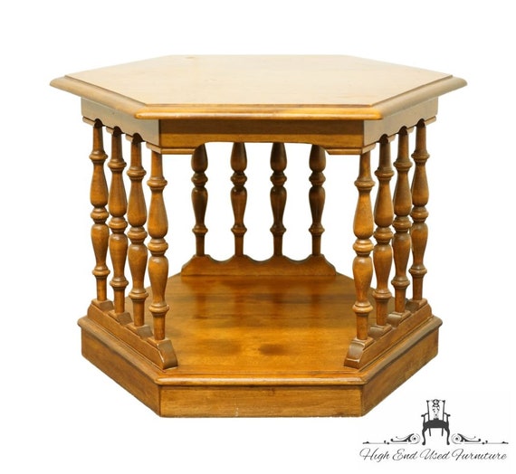ETHAN ALLEN Heirloom Nutmeg Maple Colonial Style Accent Hexagonal
