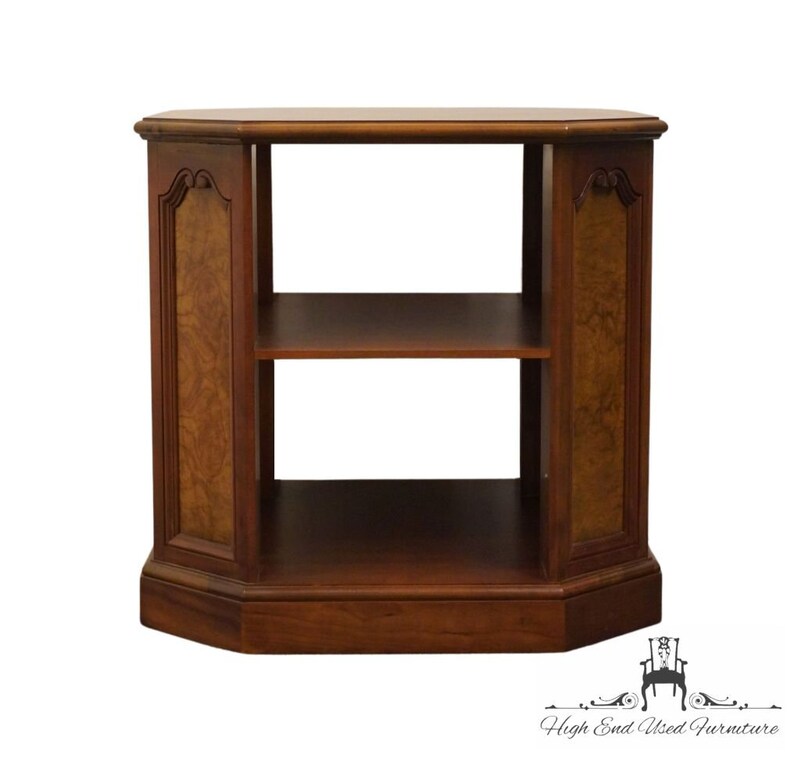 HERITAGE FURNITURE Traditional Style 26 Tiered Accent End Table w. Burled Walnut Accents image 7