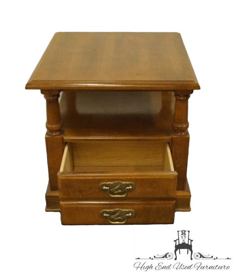 BASSETT FURNITURE Maple British Colonial Style 24x27 Accent End Table image 3