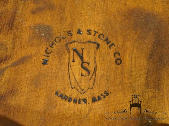 NICHOLS & STONE Solid Hard Rock Maple Colonial Early American Comb