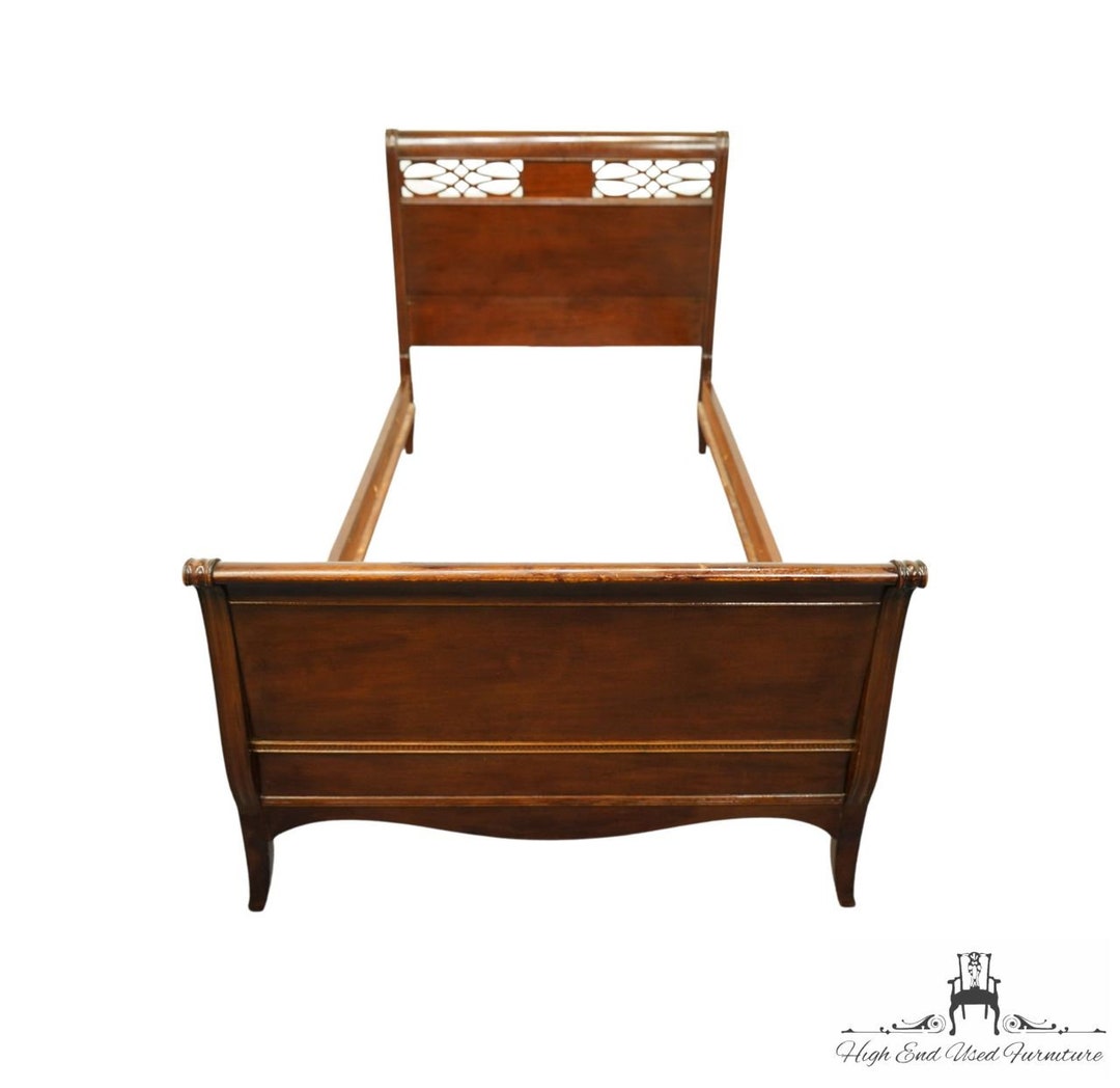 HUNTLEY FURNITURE Mahogany Traditional Duncan Phyfe Style Twin Size Bed