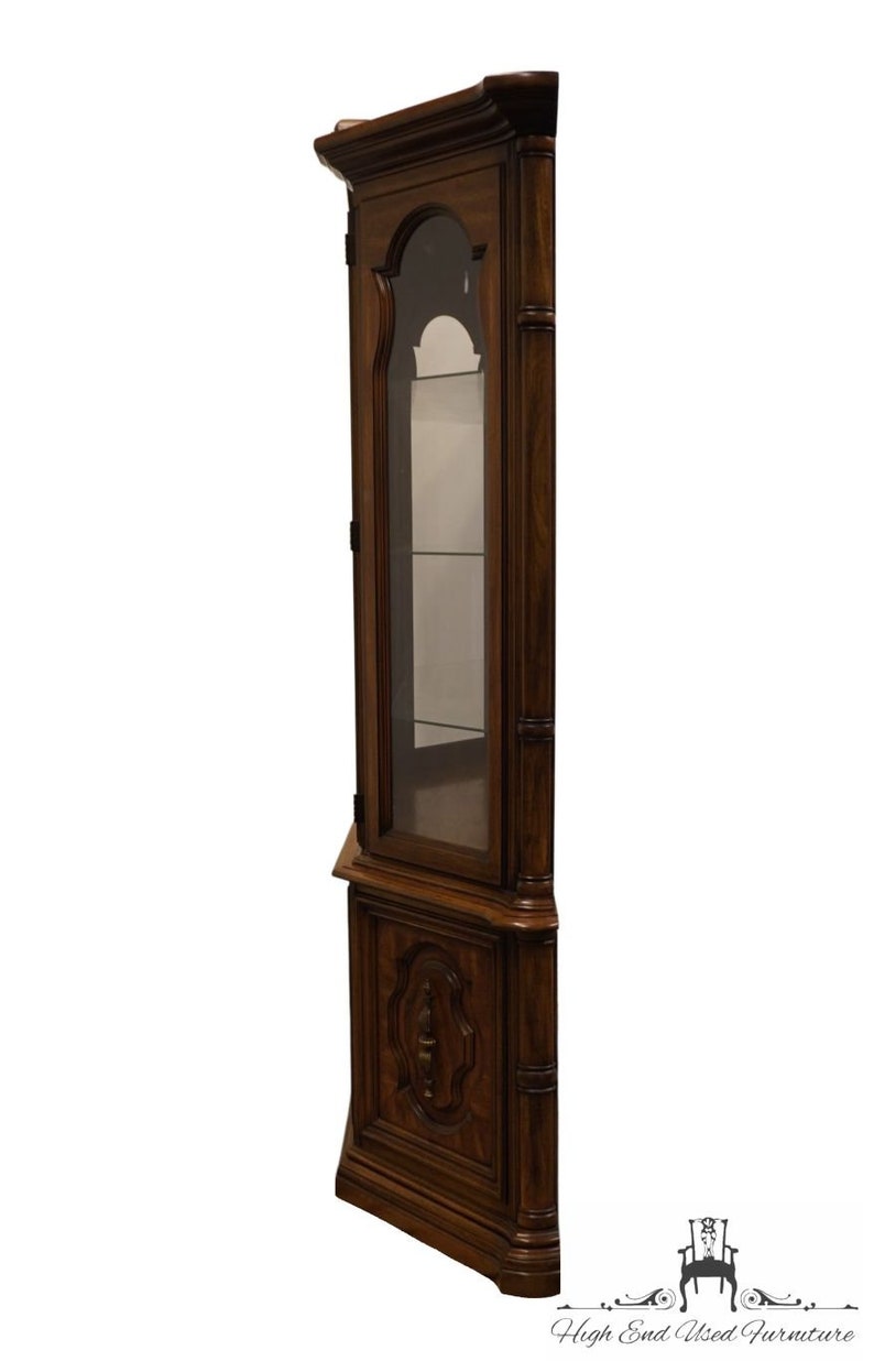 WHITE OF MEBANE Pecan Italian Mediterranean 62 Lighted Display China Cabinet 58-9 image 8