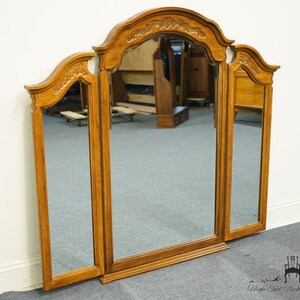 THOMASVILLE FURNITURE Camille Collection Country French 52 Tri-View Mirror 11411-260 image 4