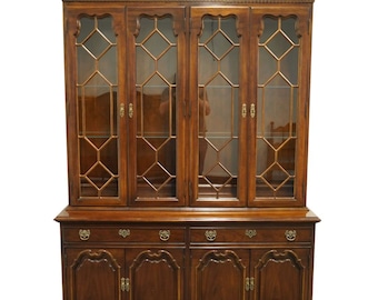 THOMASVILLE FURNITURE Carlton Hall Traditional Style 56" Buffet w. Lighted Display China Cabinet 7261-110 / 7261-310