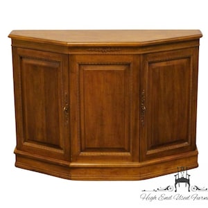 DAVIS CABINET Co. Calais Cherry 40&quot; Traditional Early American Console Cabinet / Entryway Table 7-584