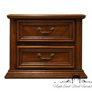 アメリカ製 アンティーク Bassett ナチュラルウッド サイドテーブ Vintage Bassett Traditional Nightstand - Etsy