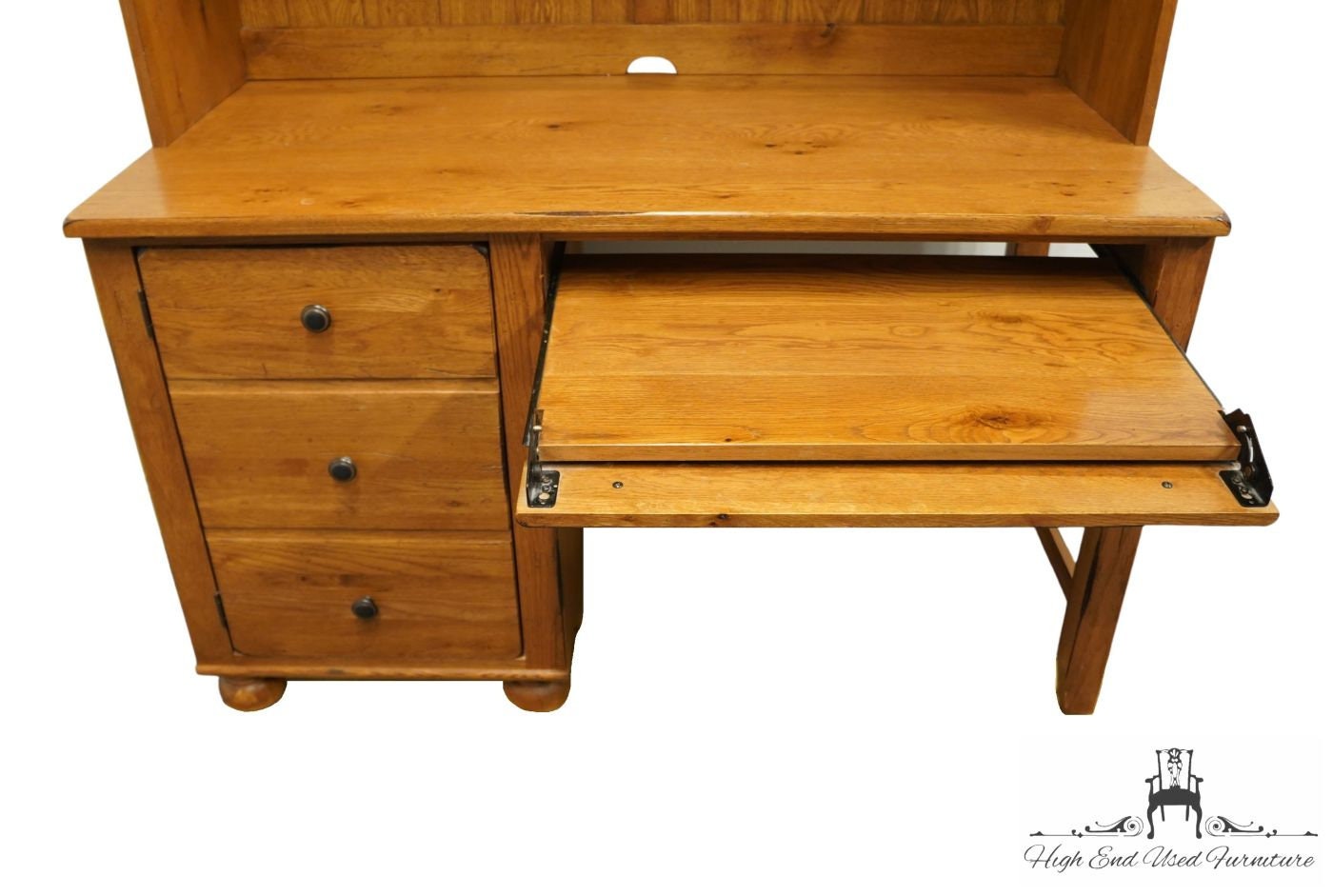 BROYHILL FURNITURE Rustic Farmhouse Country Style 50
