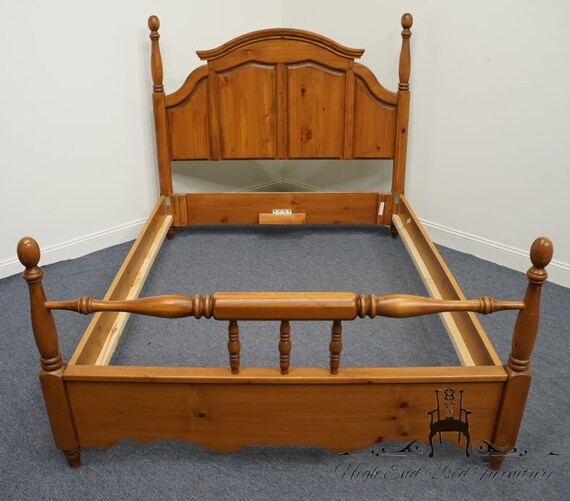 PALLISER FURNITURE Country French Provincial Style Solid Knotty