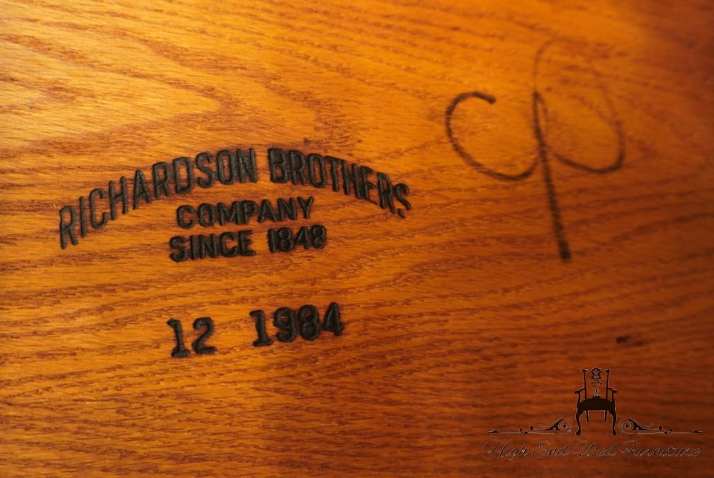 RICHARDSON BROTHERS Co. Solid Oak Country French Cattail Back