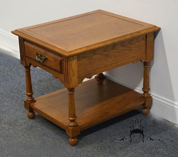 BROYHILL FURNITURE Solid Oak Early American Rustic 22