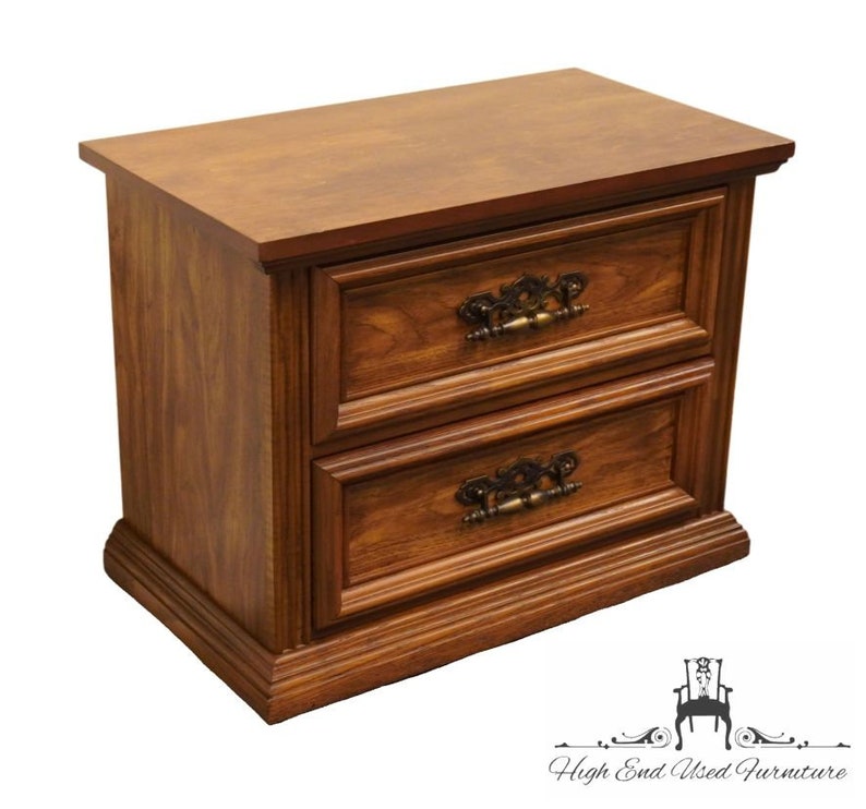 DREXEL FURNITURE Lisbon Collection Solid Pecan Rustic European 28 Two Drawer Nightstand 212-24-270 image 4