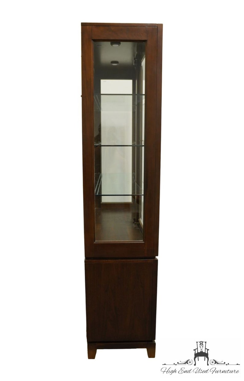 HOOKER FURNITURE Contemporary Modern Style 46 Lighted Display Curio / China Cabinet 9003-75904 image 10
