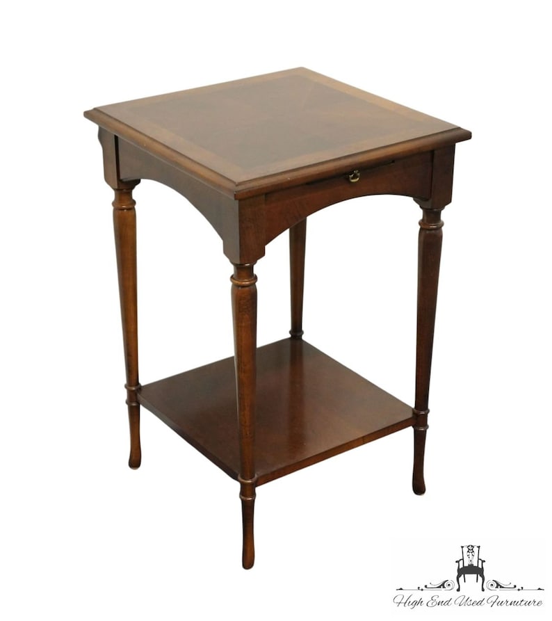 LANE FURNITURE Traditional Style 15 Square Banded Bookmatched Mahogany Accent End Table 6760-25 image 1