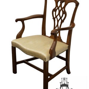 BAKER FURNITURE Solid Mahogany Traditional Chippendale Style Dining Arm Chair