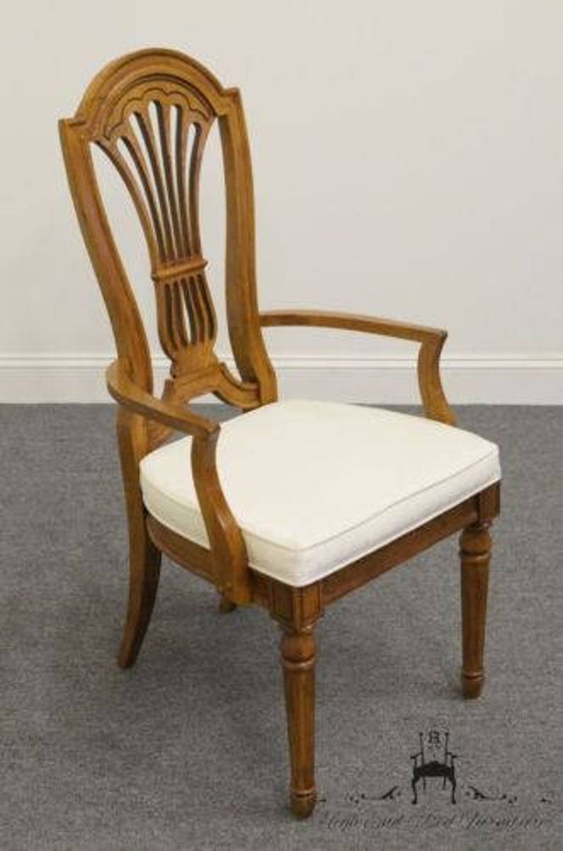 THOMASVILLE Serenade Balloon Back Arm Chair 21221-814