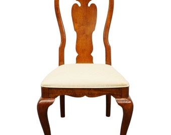 UNIVERSAL FURNITURE Cherry Traditional Queen Anne Style Dining Side Chair