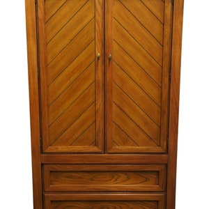 THOMASVILLE FURNITURE Woodfield Collection Rustic Americana 36" Door Chest / Armoire 43711-340