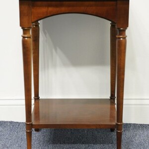 LANE FURNITURE Traditional Style 15 Square Banded Bookmatched Mahogany Accent End Table 6760-25 image 9
