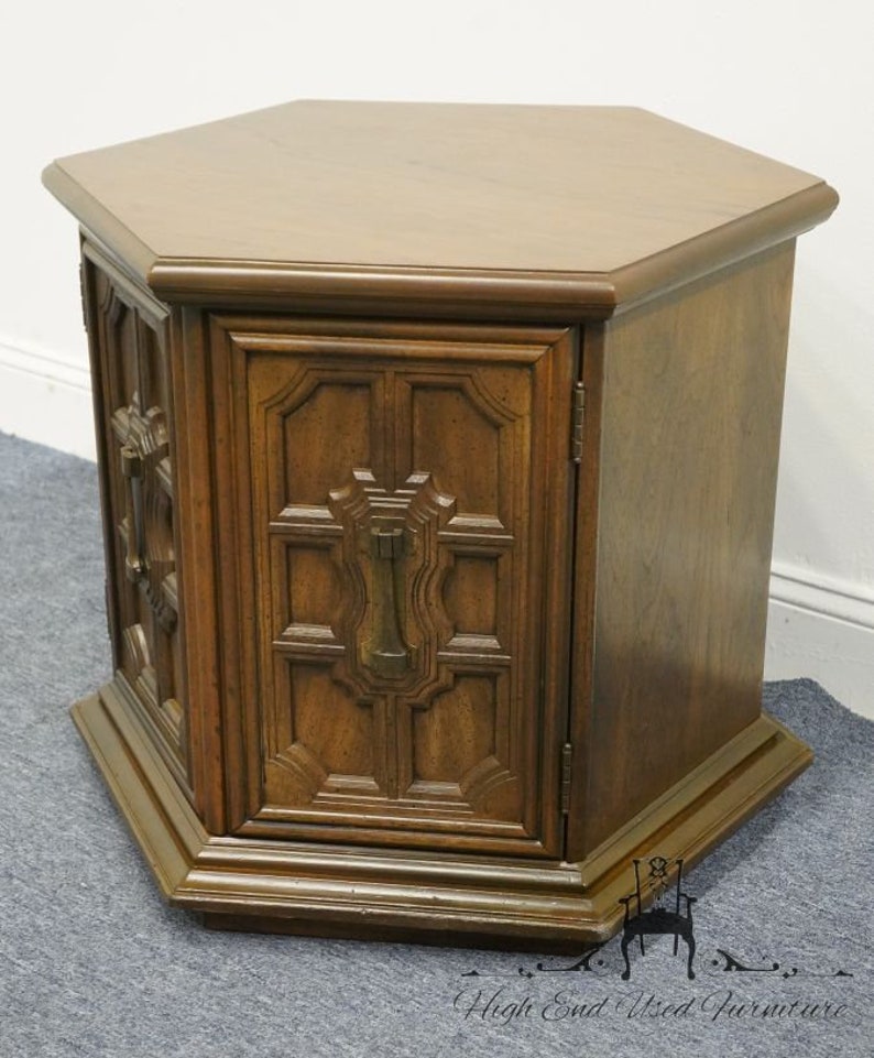 STANLEY FURNITURE Italian Mediterranean Style 24 Pecan Accent Hexagonal Storage End Table 575-18 image 2