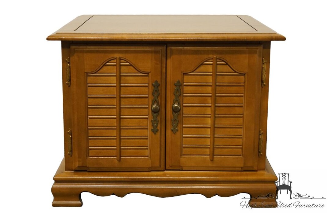 Riverside Furniture Solid Hard Rock Maple 26 Square Accent Storage End