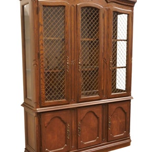 AMERICAN DREW Solid Walnut Italian Mediterranean Style 58 Lighted Display China Cabinet 92-824 / 92-825 image 3