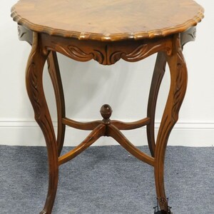 VINTAGE ANTIQUE Country French Provincial Burled Walnut 28 Round Piecrust Accent Table image 8