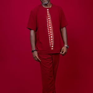 Hübsches zweiteiliges Herrenset aus Kreppstoff passend zu Wax