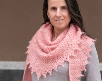 Crescent Crochet Shawl Pattern with Flower Stitch and Scalloped Edging