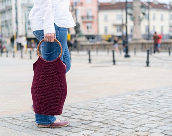 Crochet Pattern for Textured Handbag with Circle Handles