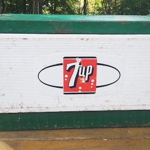 ヴィンテージ 7UP セブンアップ ピクニック メタルクーラー このバージョンは希少で入手困難