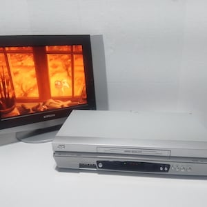 Vintage JVC Hr-J693U Hi-Fi Stereo VHS VCR Video Cassette Recorder