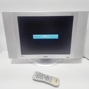 Legend Vintage color television - PC Monitor 15 inches  - perfect for video game vintage, camping man cave and more with Remote control