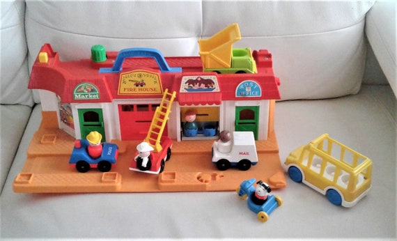 fisher price little people firehouse