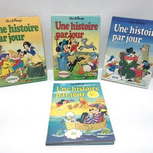 Lot de 4 livres une histoire par jour Disney Hiver-Automne-Été-Printemps フランス語版