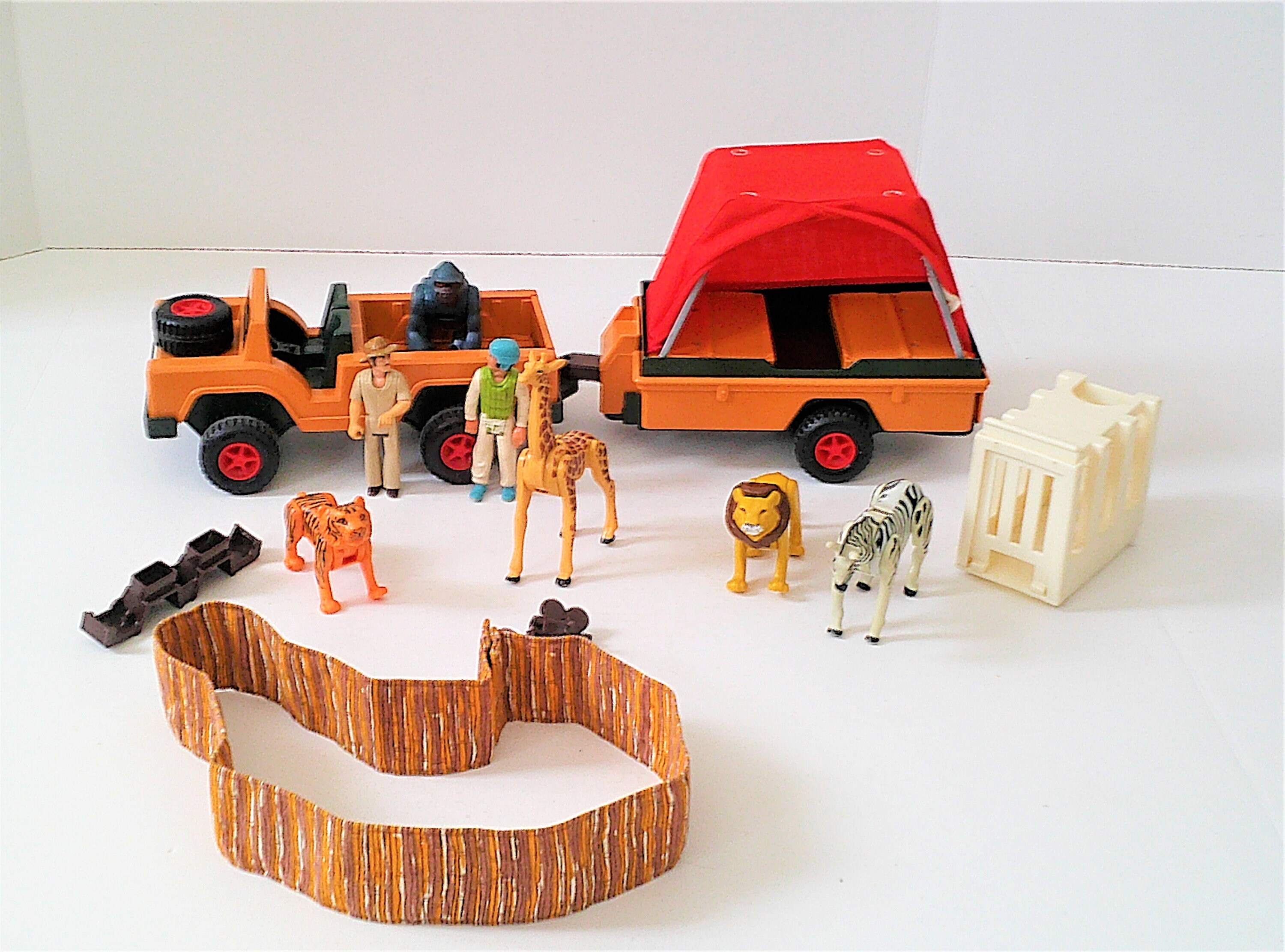 Vintage 1980 s Fisher Price Adventure People Wild Animal Safari