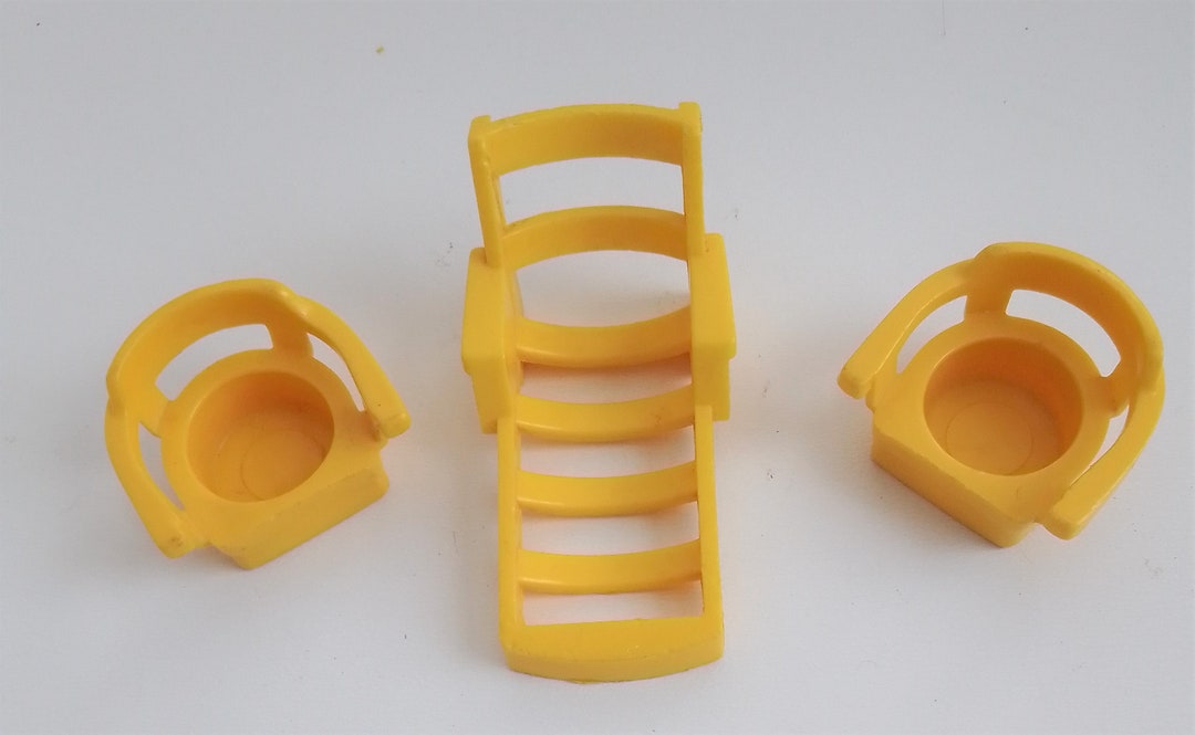 Lot O Vintage Fisher Price Play Family Yellow Sun Chairs Lawn