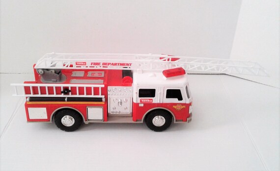 Hasbro Tonka Fire Truck With Sounds Lights Plastic 13 Long Etsy