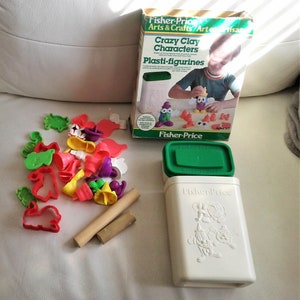 Vintage 1980 Fisher Price Crazy Clay Creations #703 Playdough Face 23 Pieces original box + extra...100% complete!