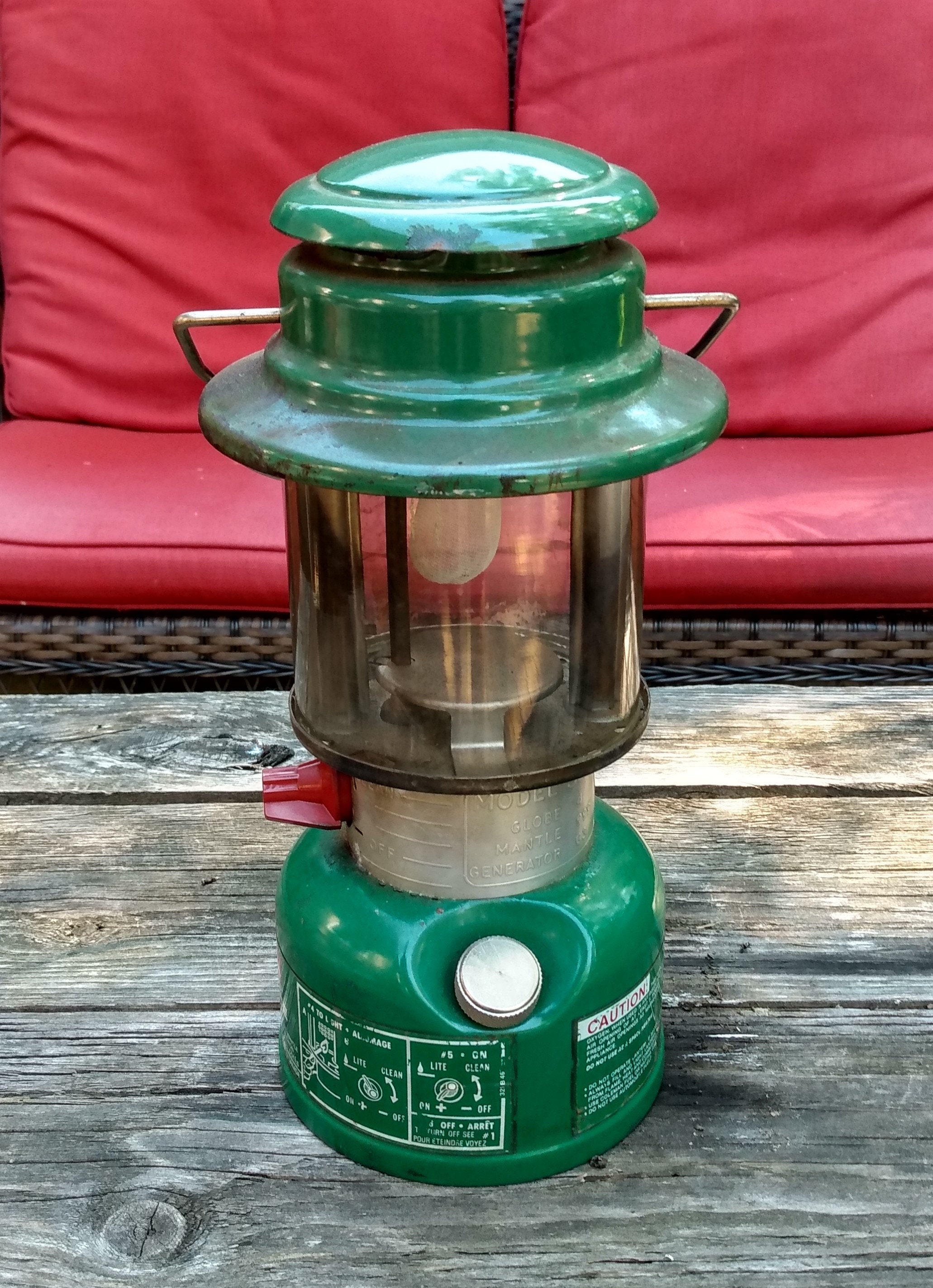 Vintage 1959 Coleman 200A Red Single Mantle Camping Lantern Complete PYREX  Globe 05/59