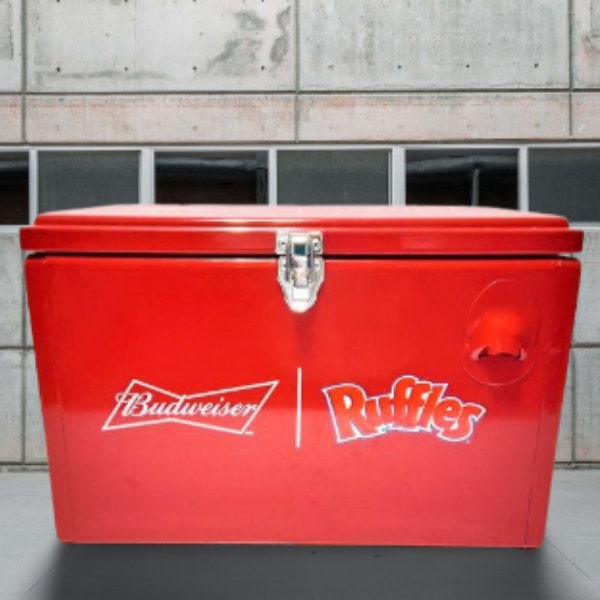 Amazon.com: Budweiser 36 Can Soft Sided Leak Proof Insulated Cooler Bag -  Collapsible Portable Tote with Shoulder Strap for Parties, Tailgating, BBQ,  Beach Camping : Sports & Outdoors